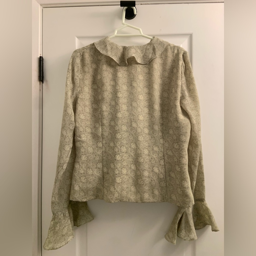 Floral Ruffle pistachio Color Blouse - Picture 6 of 7